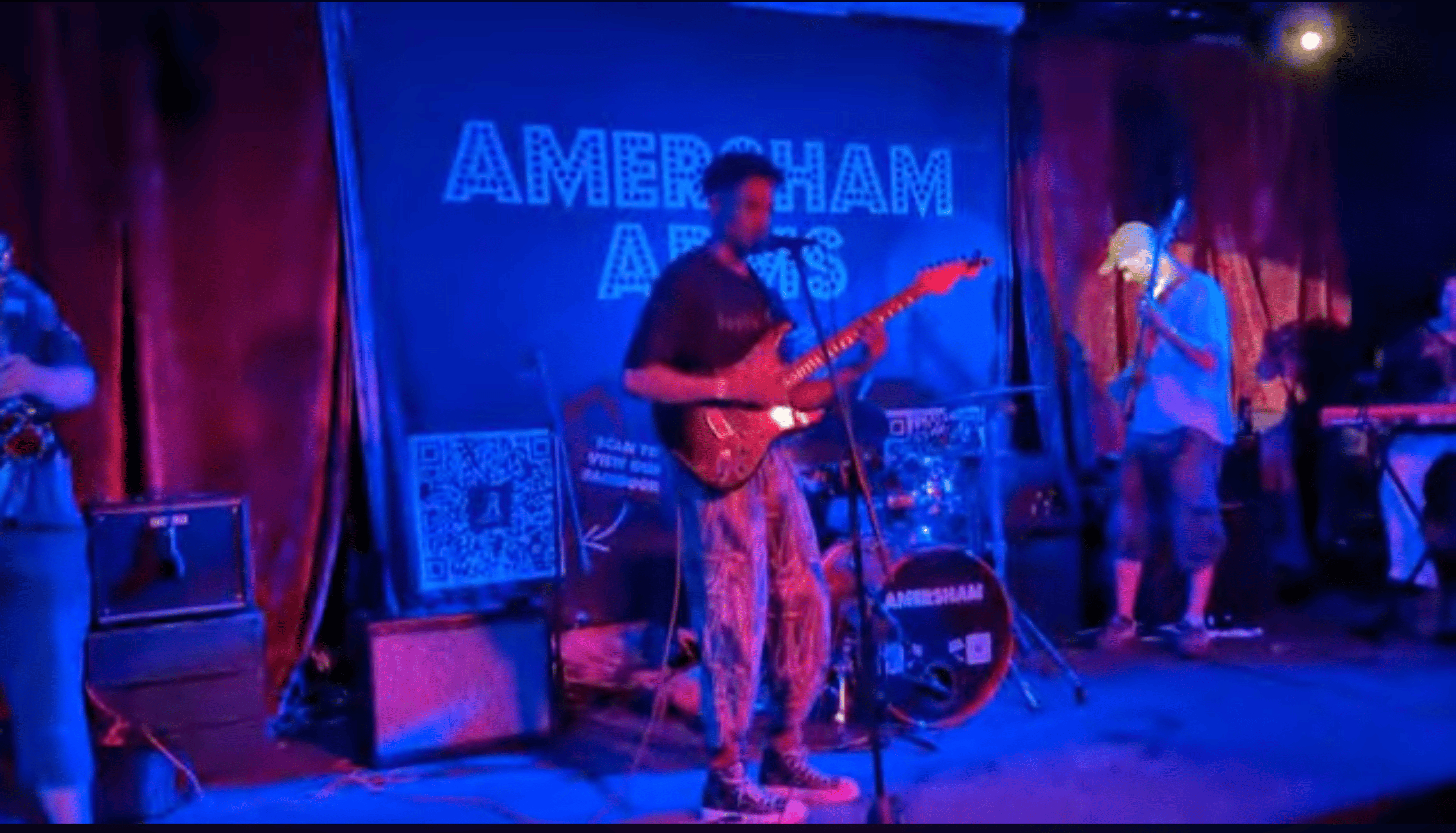 A Look is a Gun - Live at Amersham Arms